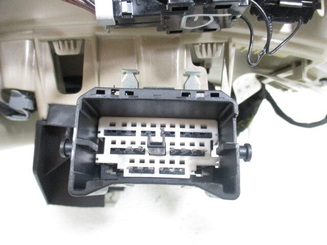 3500 Lamp Roof Overhead Pre-Owned 2500 Silverado Console LKQ (Good) OEM Chevy 1500 Tan 2015-2019