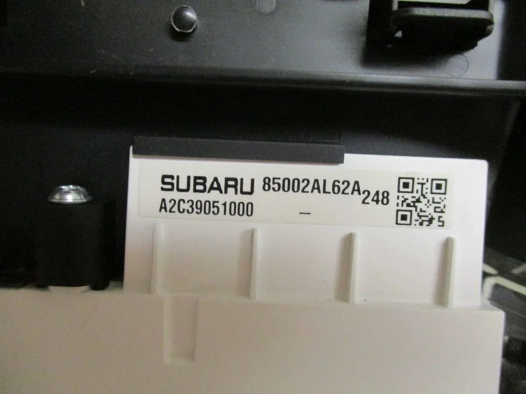 (Good) Speedo 2017 Pre-Owned 33K MPH Legacy OEM Subaru Speedometer Cluster 3.6L LKQ