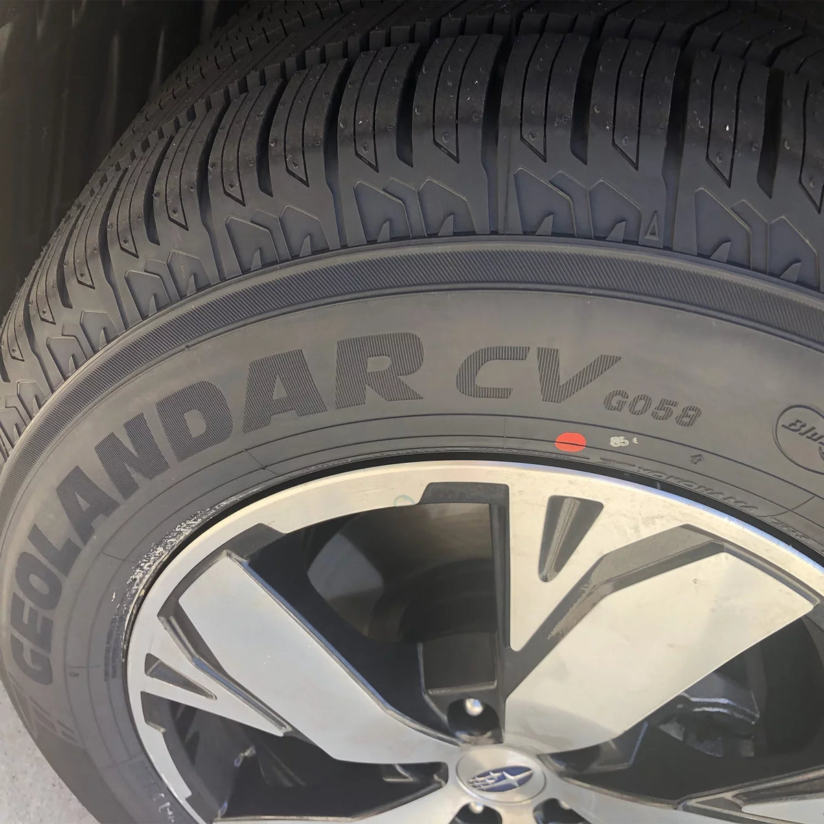 BW Yokohama 235/55R20 All Season G058 Geolandar CV 102V Tire