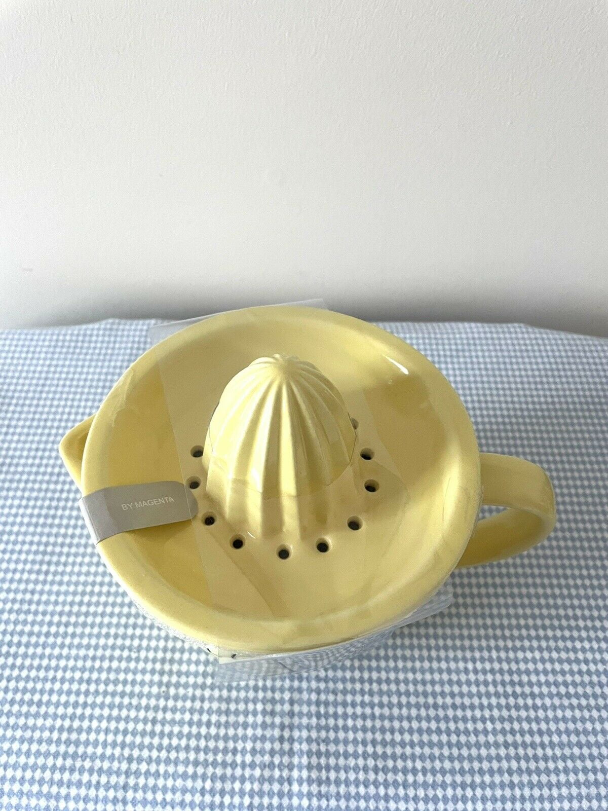 Set Rae Black Dunn with LL Yellow Ceramic Piece Kitchen LEMON 2 Letters Juicer