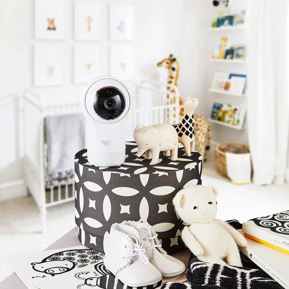Monitor Nursery Hubble with Zoom Wi-Fi Baby Tilt, Connect Pan, Pal and Glow, Function
