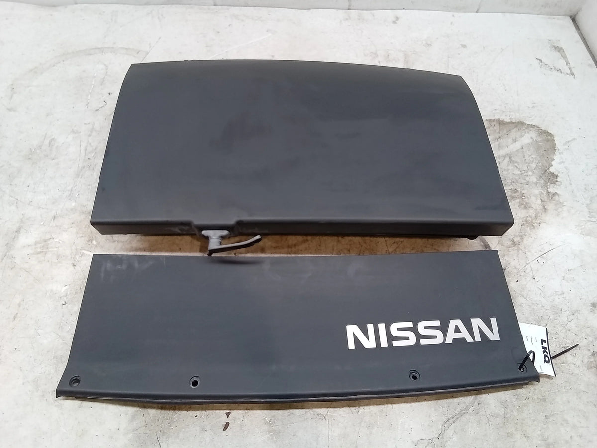 (Good) 05 Rack Roof Xterra OEM Storage Nissan Pre-Owned Cover With Bin