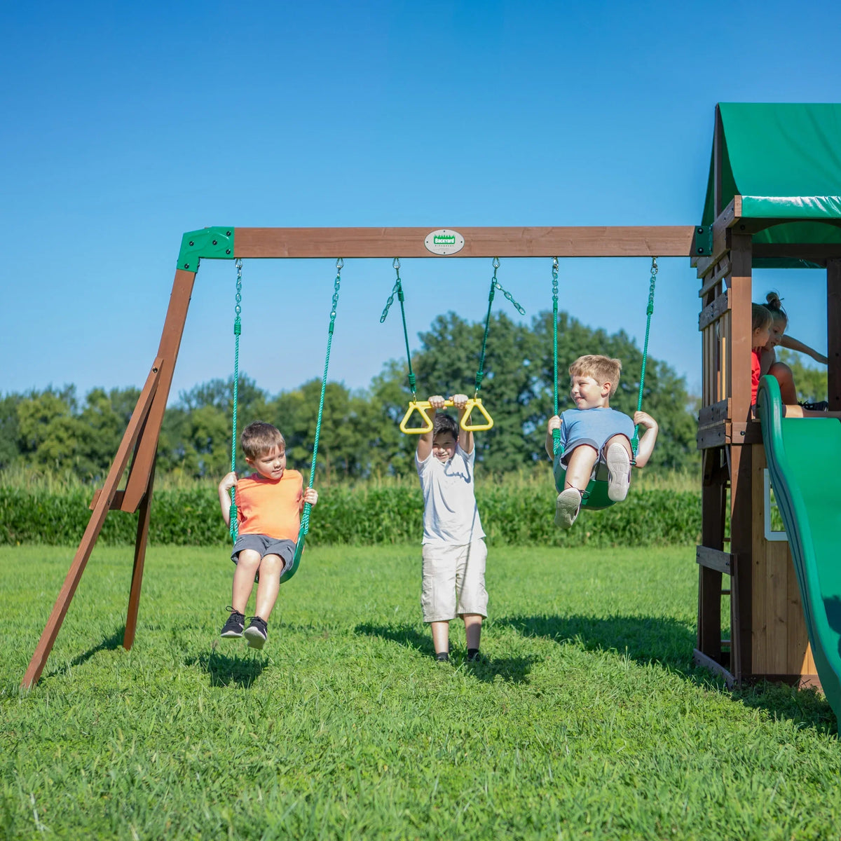 Set Discovery Lakewood Swing Backyard