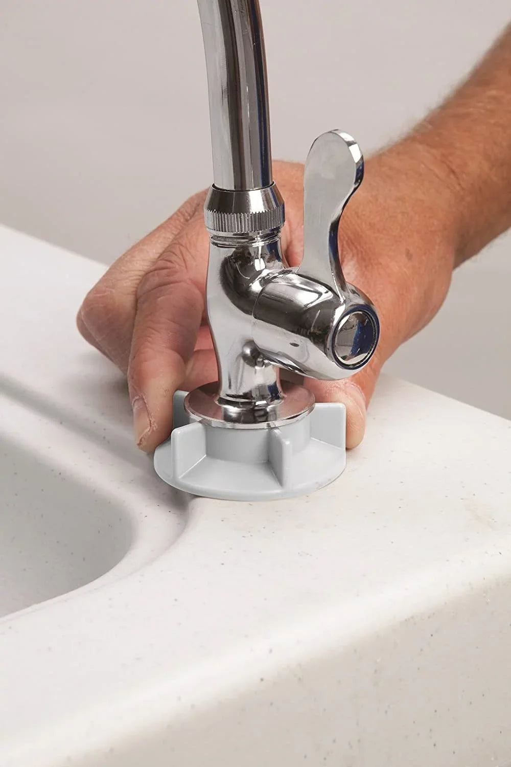 Cleaning and Quick-Connect Outdoor Stainless Steel Faucet Fish Table with Game MT-2/SKFT-44