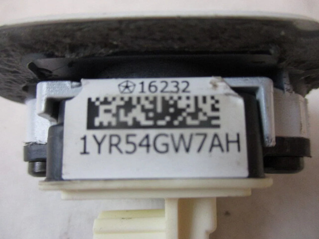 OEM 56038991AH Cherokee (Good) LKQ View 2014-2018 Ivory Camera REar Pre-Owned Jeep