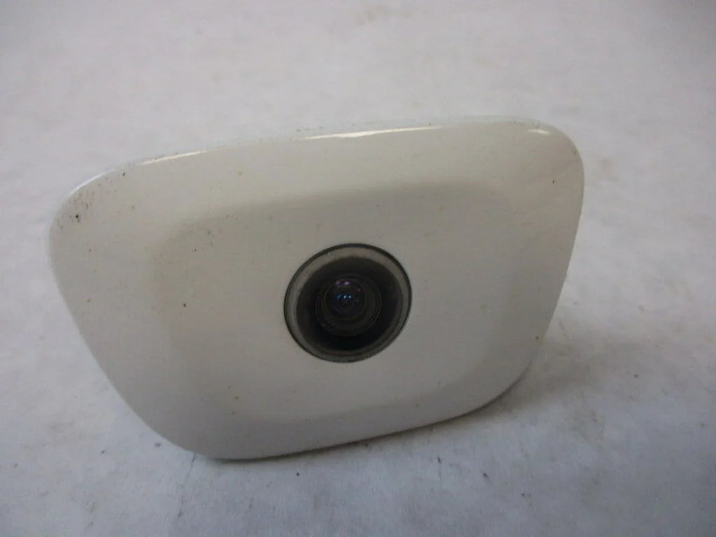 OEM 56038991AH Cherokee (Good) LKQ View 2014-2018 Ivory Camera REar Pre-Owned Jeep