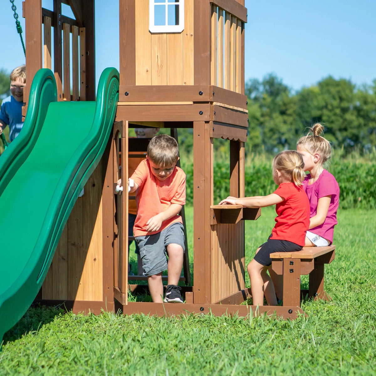 Set Discovery Lakewood Swing Backyard